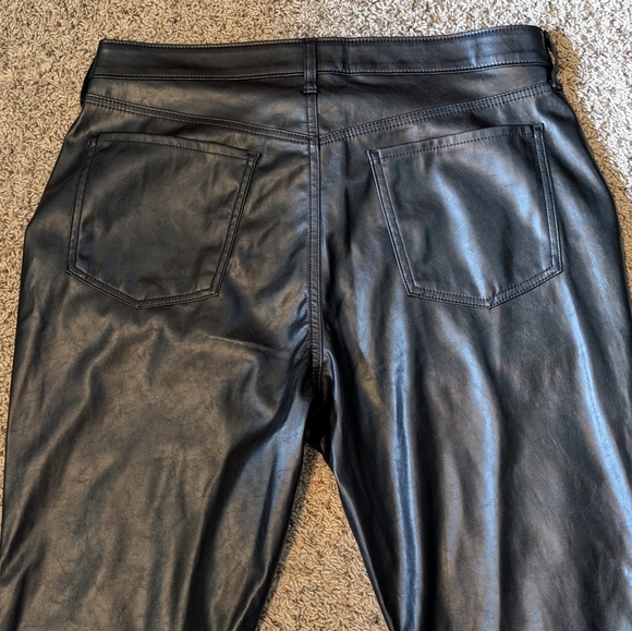 NWT Faux-Leather Black High Rise Straight Leg Stretch Pants 16P - Picture 10 of 15